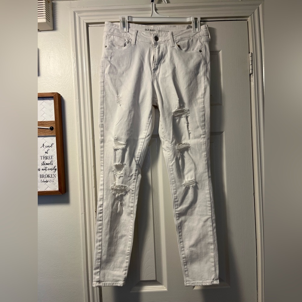 White skinny jeans